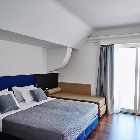 Hotel Negresco Католика Екстериор снимка