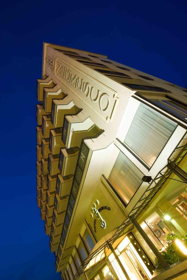 Hotel Negresco Католика Екстериор снимка