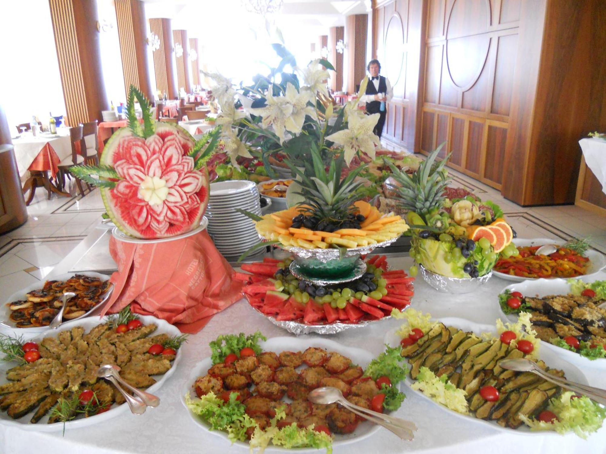 Hotel Negresco Католика Екстериор снимка